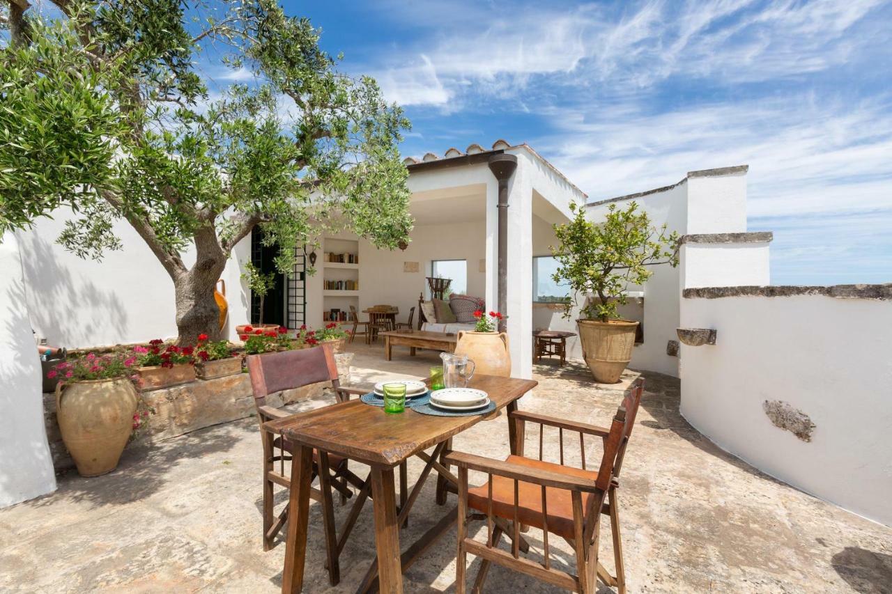 Trullo Il Karrubo Villa Ostuni Exterior photo