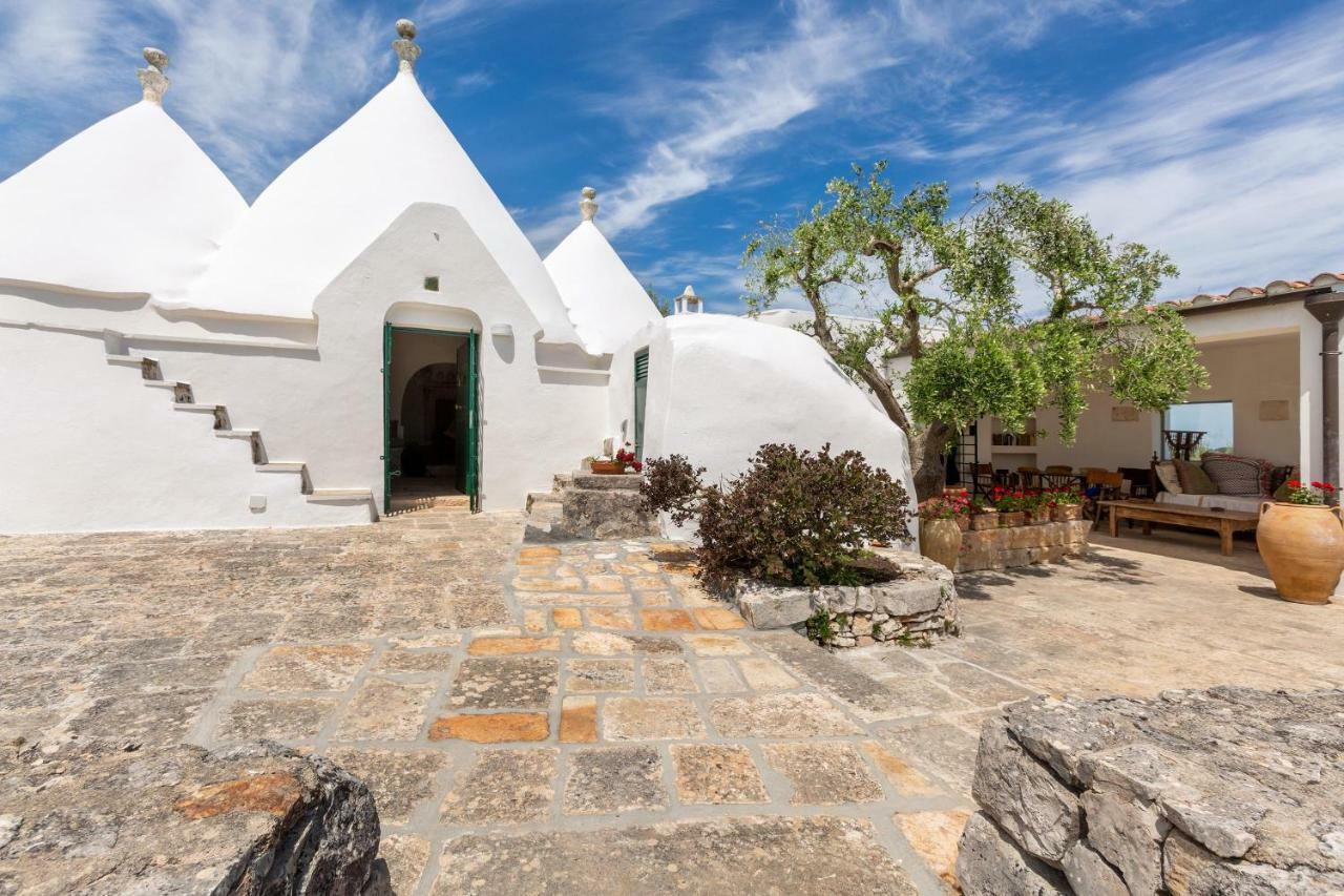 Trullo Il Karrubo Villa Ostuni Exterior photo